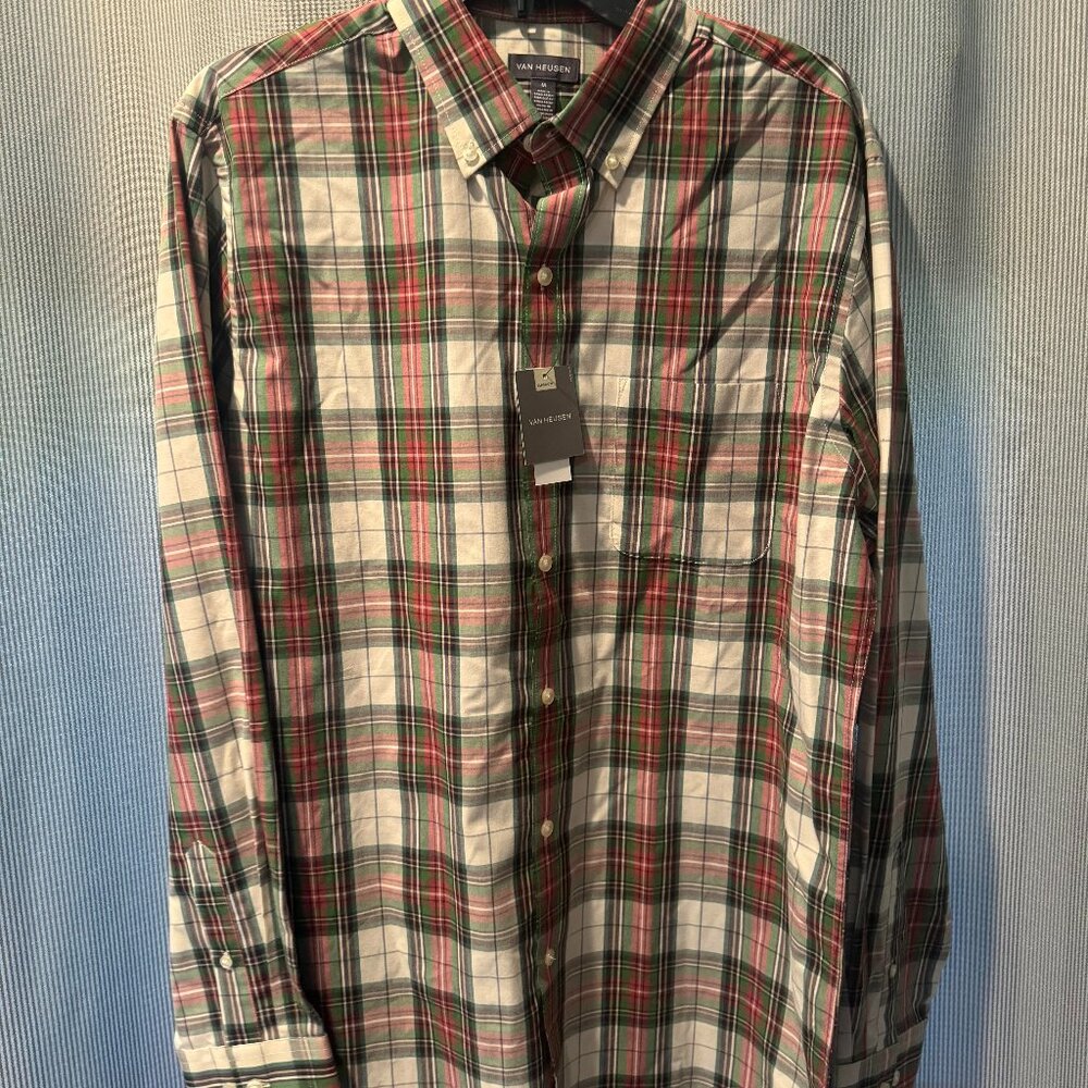 BNWT Van Heusen Men's Long Sleeve Plaid shirt MED